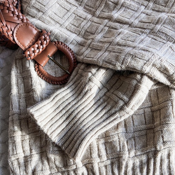 🌾 Vintage Oatmeal Check Knit Sweater - Picture 3 of 5